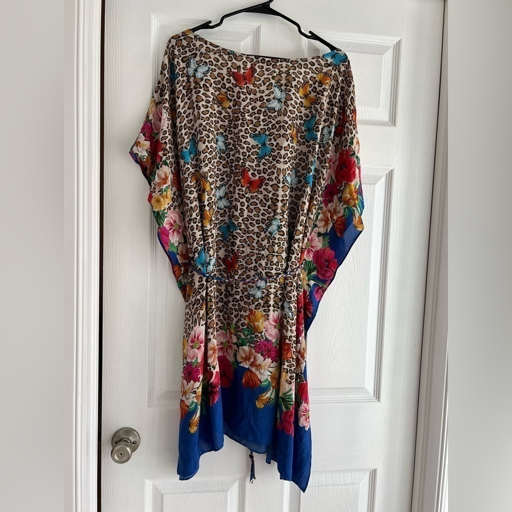 Johnny Was Fleur Butterfly-Print Short Kaftan Dress - Picture 4 of 8